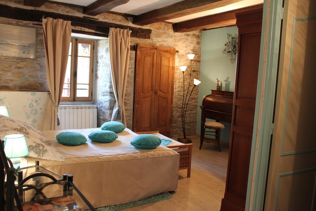 Le Mas Bertrand Bed & Breakfast Villefranche-de-Panat ภายนอก รูปภาพ