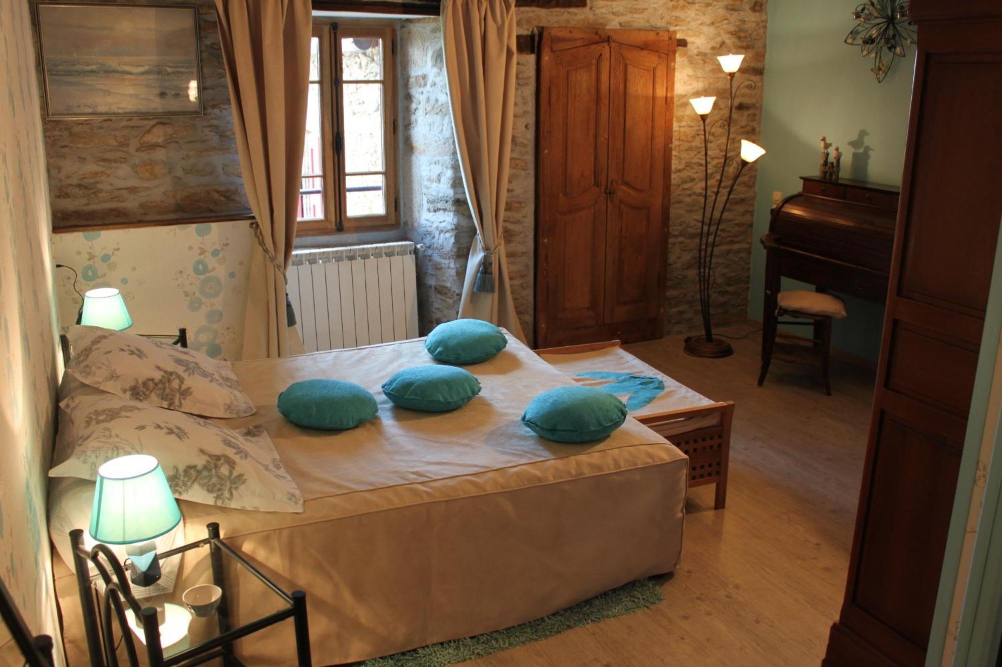 Le Mas Bertrand Bed & Breakfast Villefranche-de-Panat ภายนอก รูปภาพ